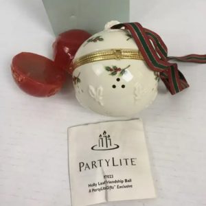 PartyLite Holly Leaf Friendship Ornament Porcelain P7023